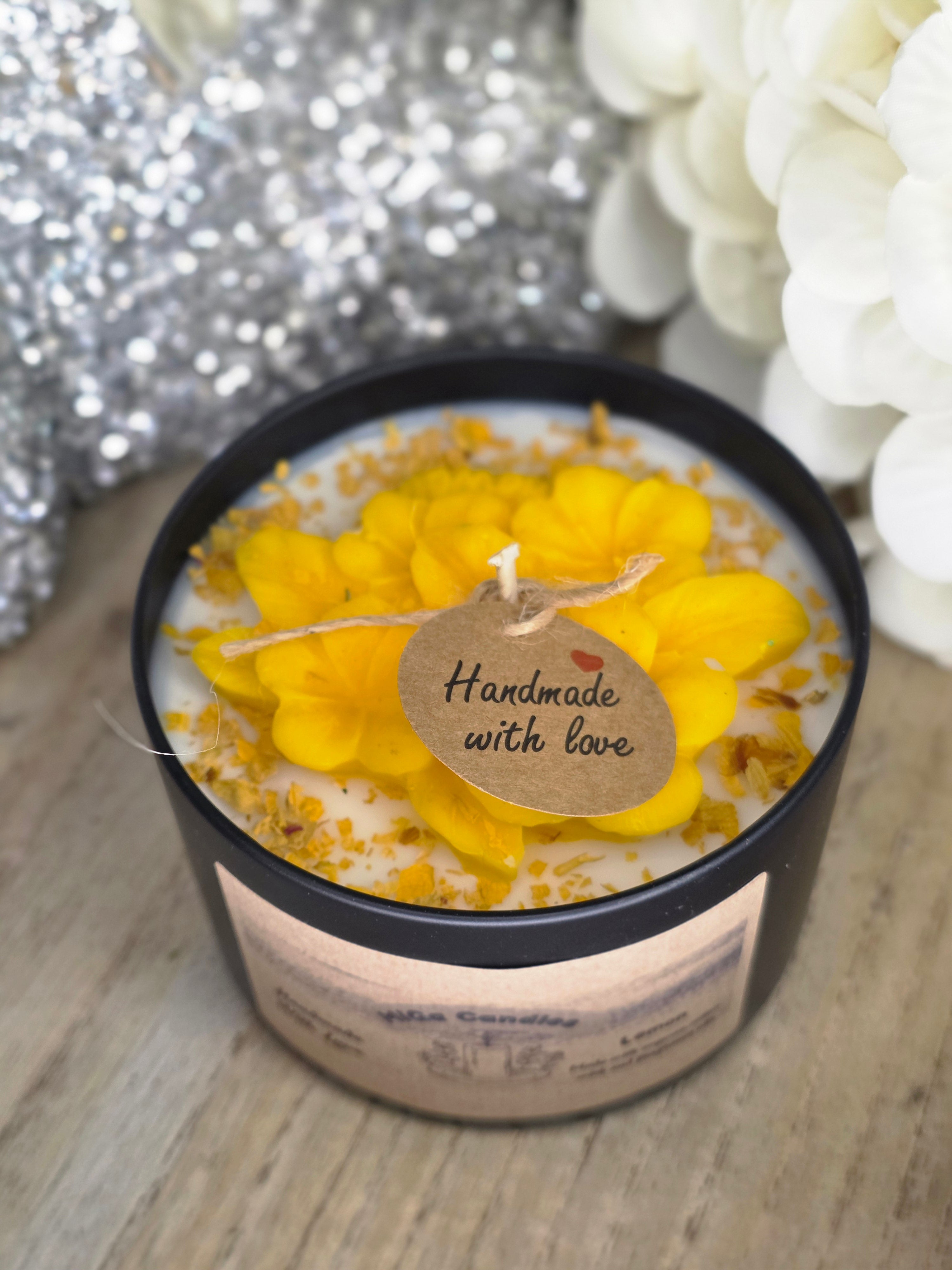 MiGa Candles botanical flower candle - label view