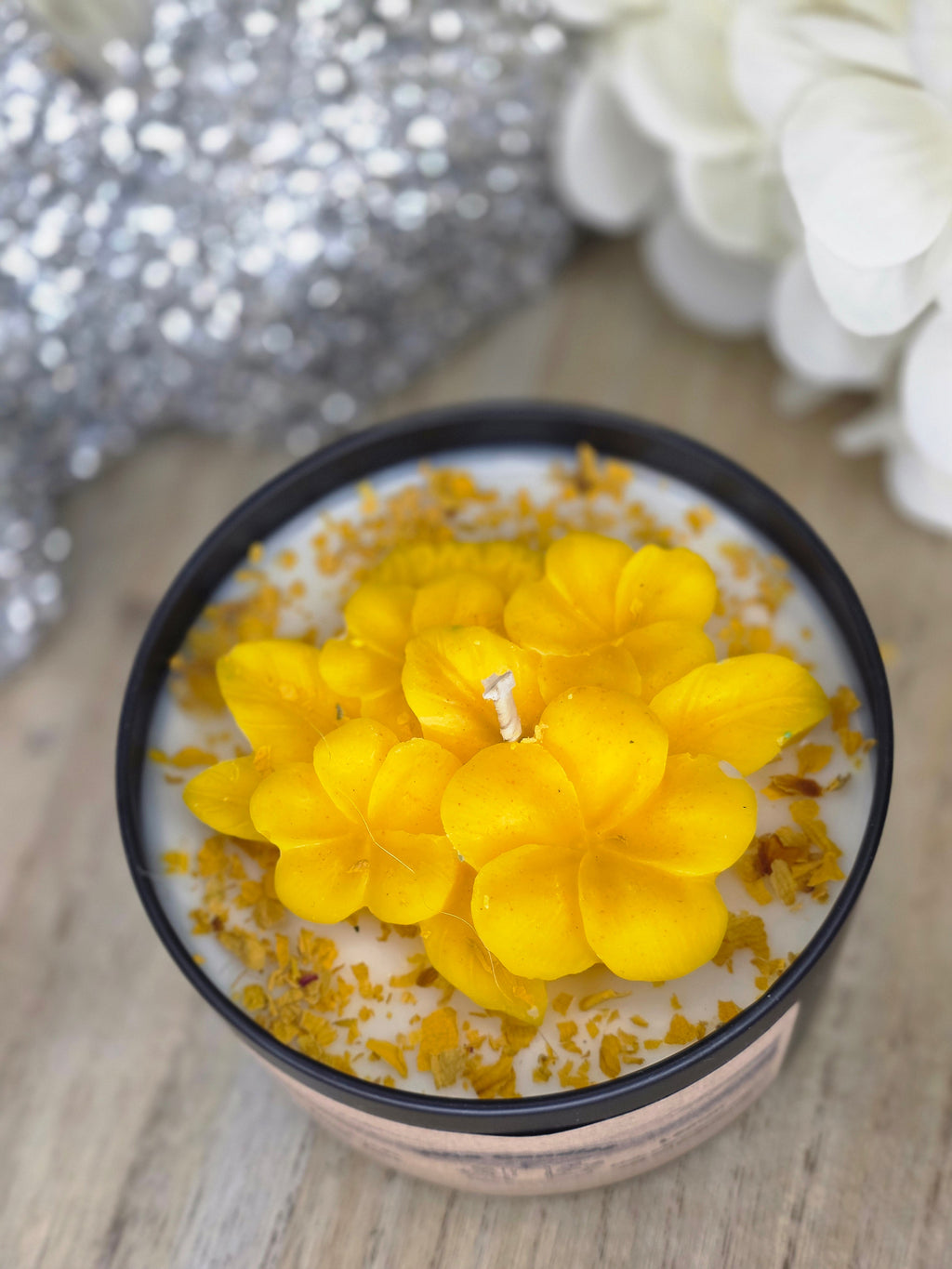 MiGa Candles lemon botanical candle - angled view