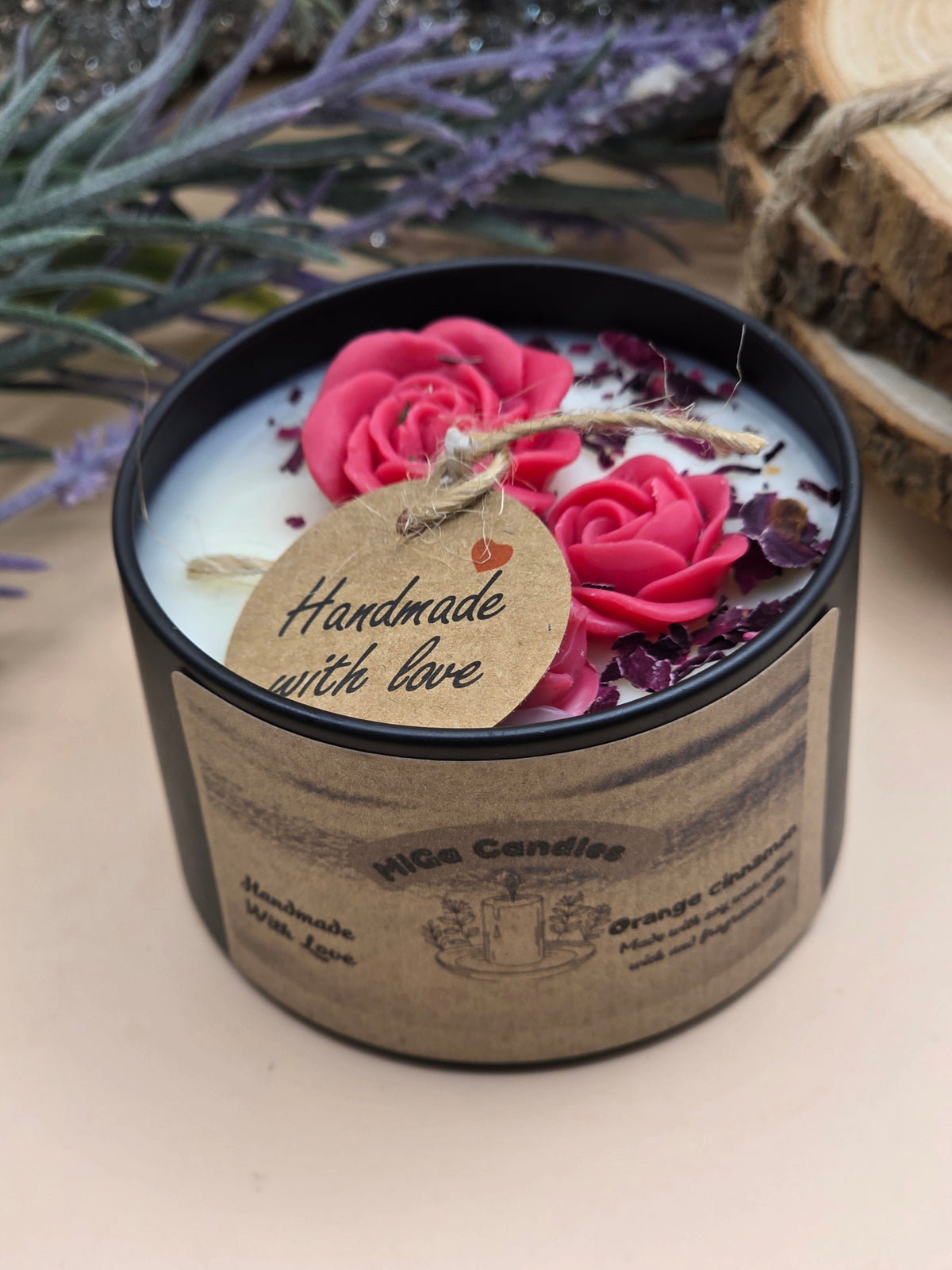 Lumânare artizanală MiGa Candles trandafiri roz