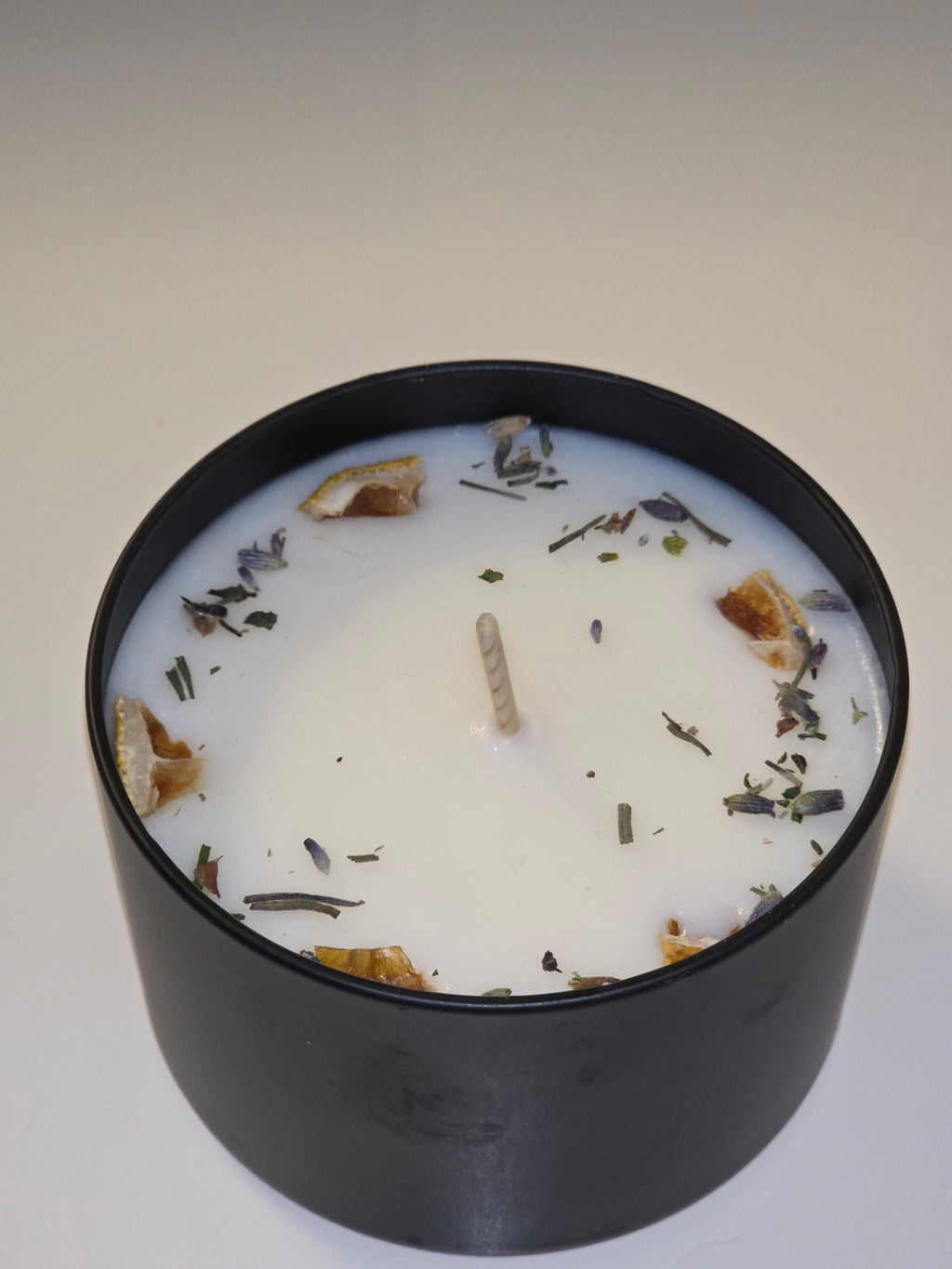 Lemon & Lavender Botanical Scented Candle  Matte Black Tin