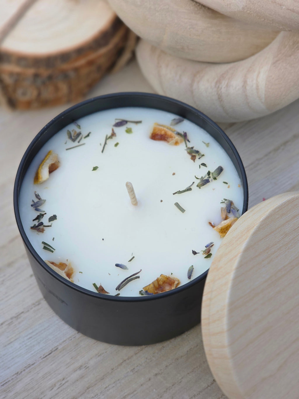 Lemon & Lavender Botanical Scented Candle  Matte Black Tin