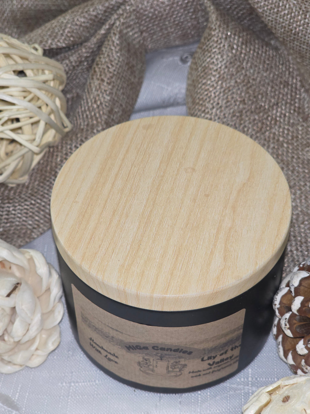 Red Blossom Soy Wax Candle – 200g | 23 Scents